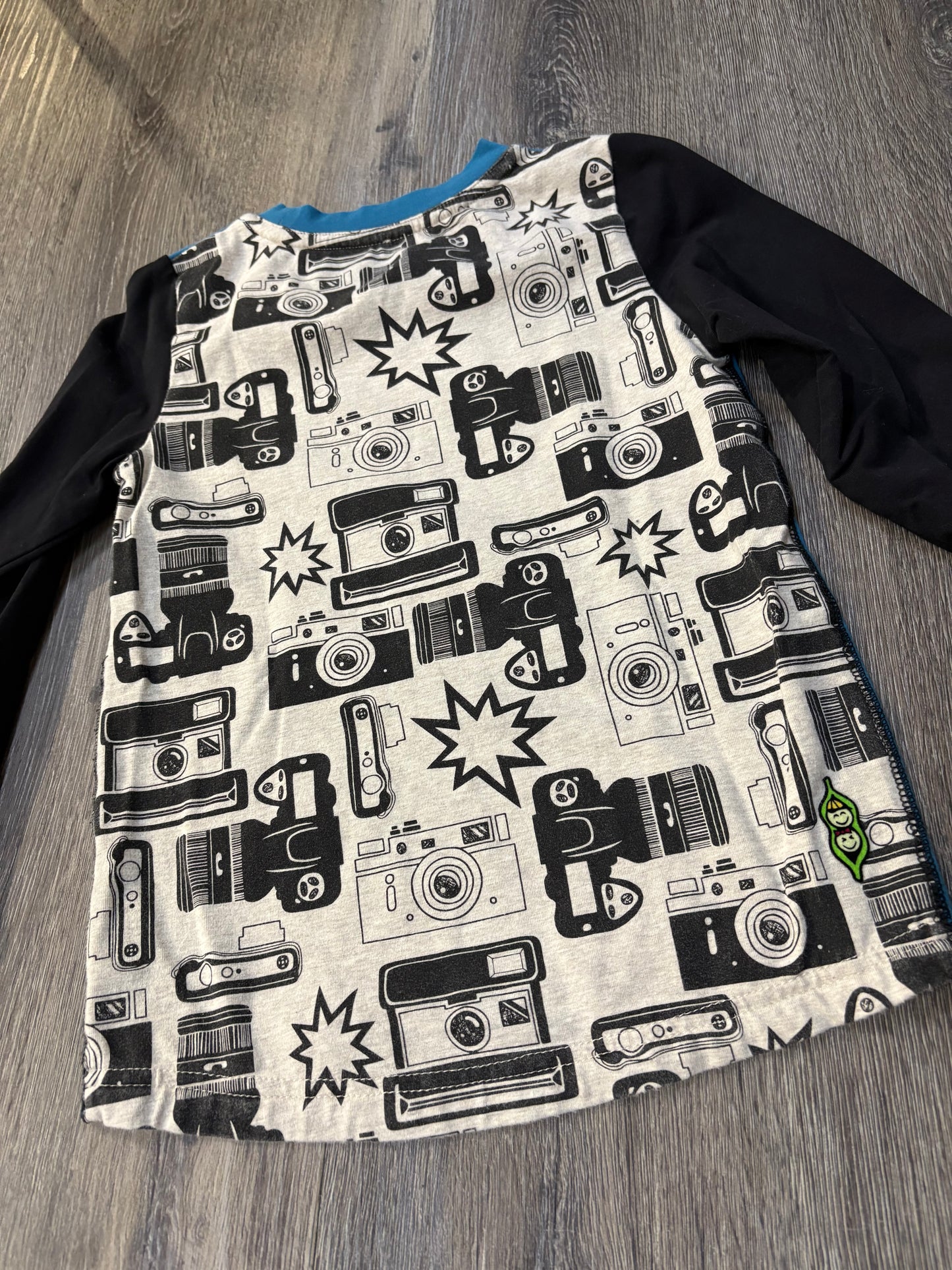 5 “Peekaboo Beans” Shirt