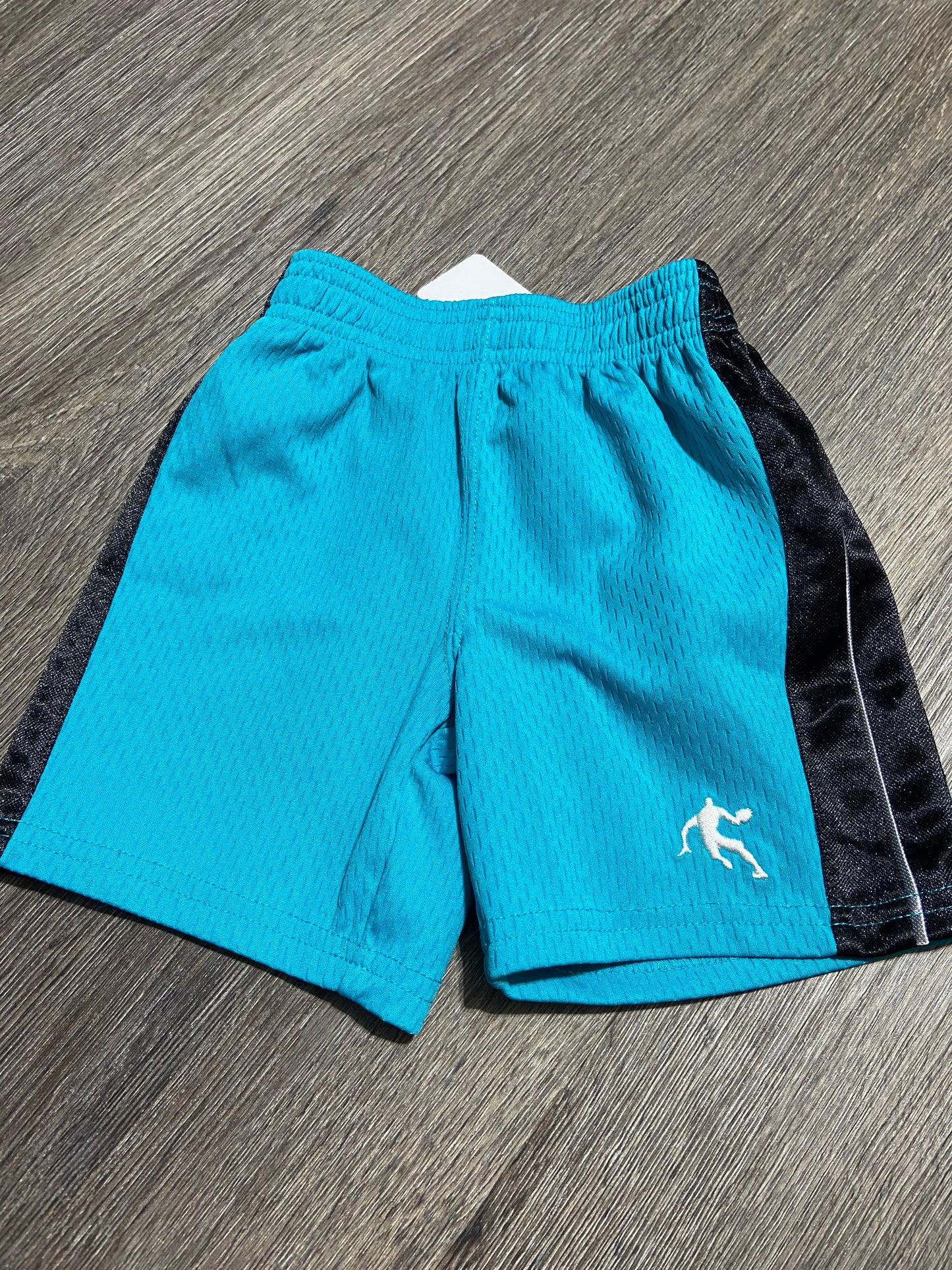 18 M “AND1” Shorts