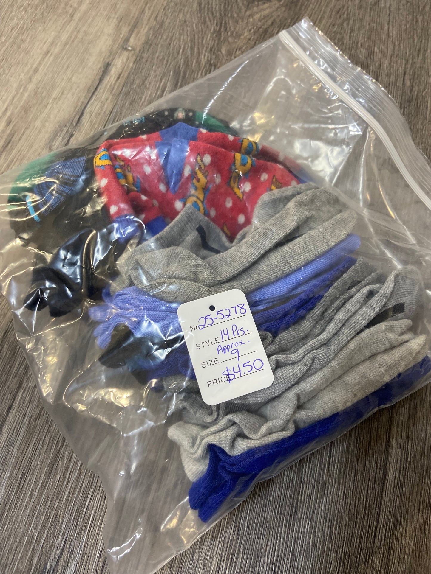 Approx. Size 9, 14 Pairs
