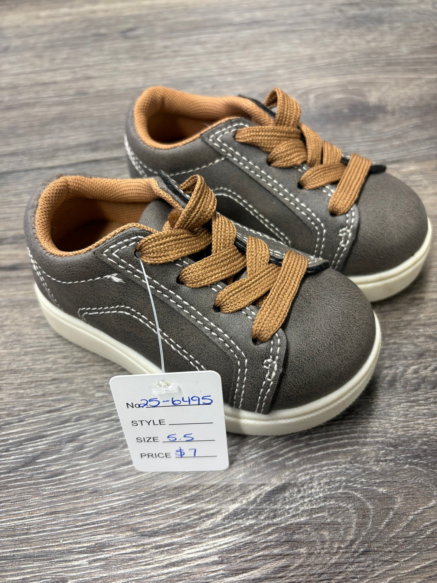 5.5 “Zoe & Zac” Shoes *EUC*