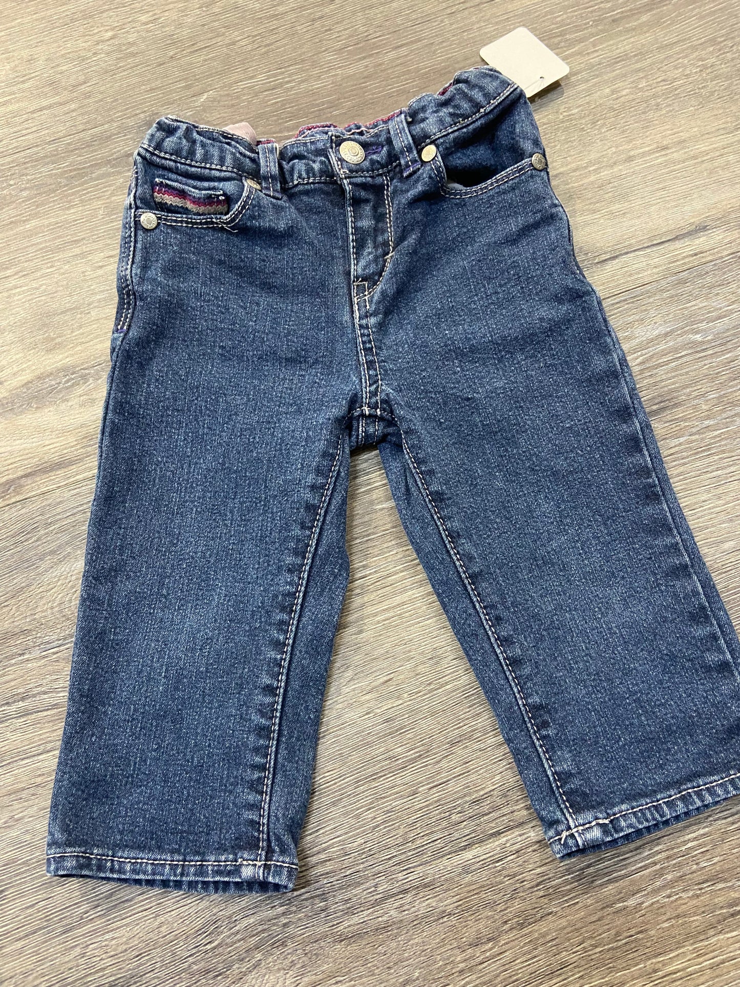 4 “Levi’s” Capri Pants
