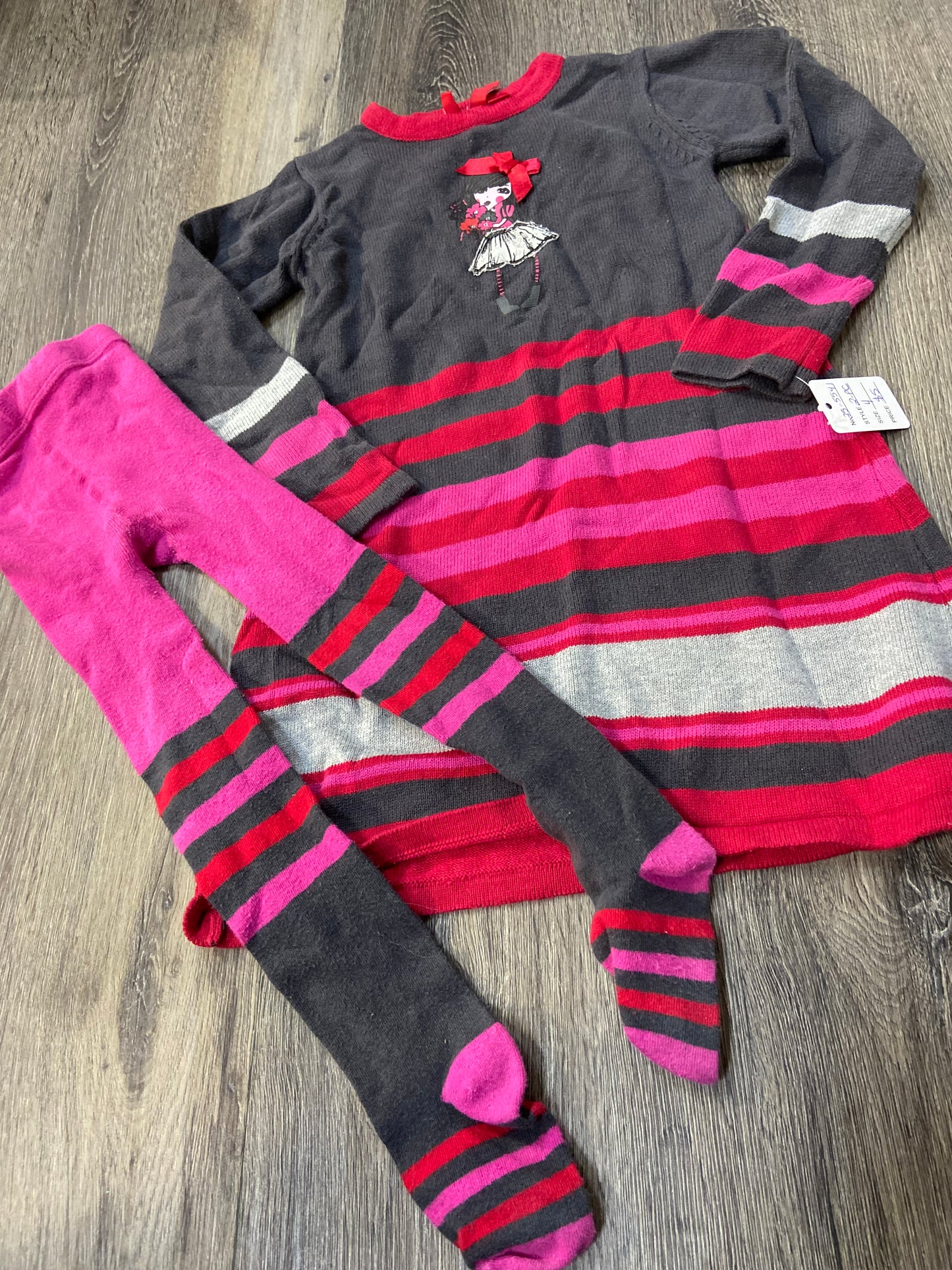 4 “a petite echelle” Outfit