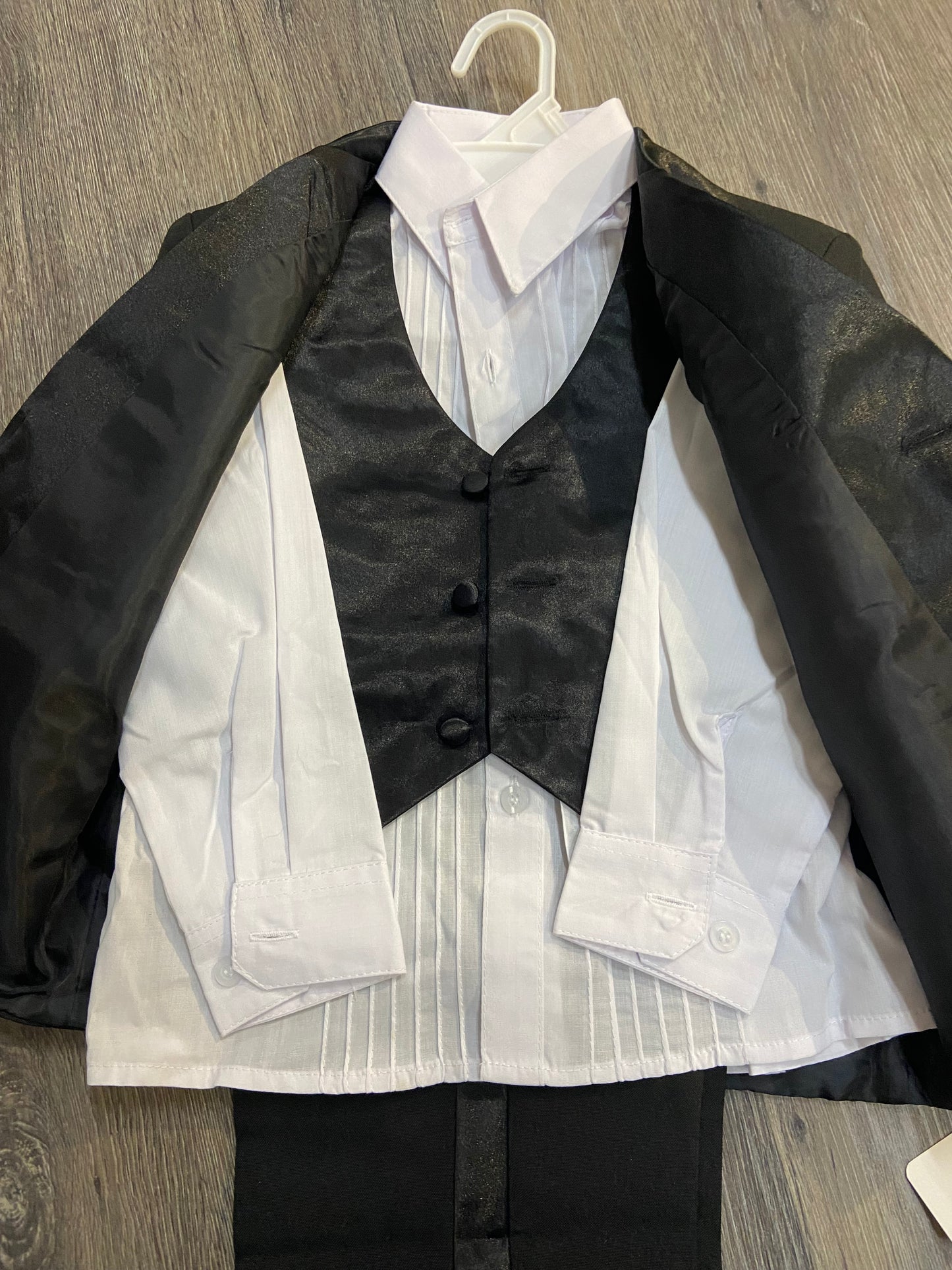 Size 4 Tuxedo Set *NWT*