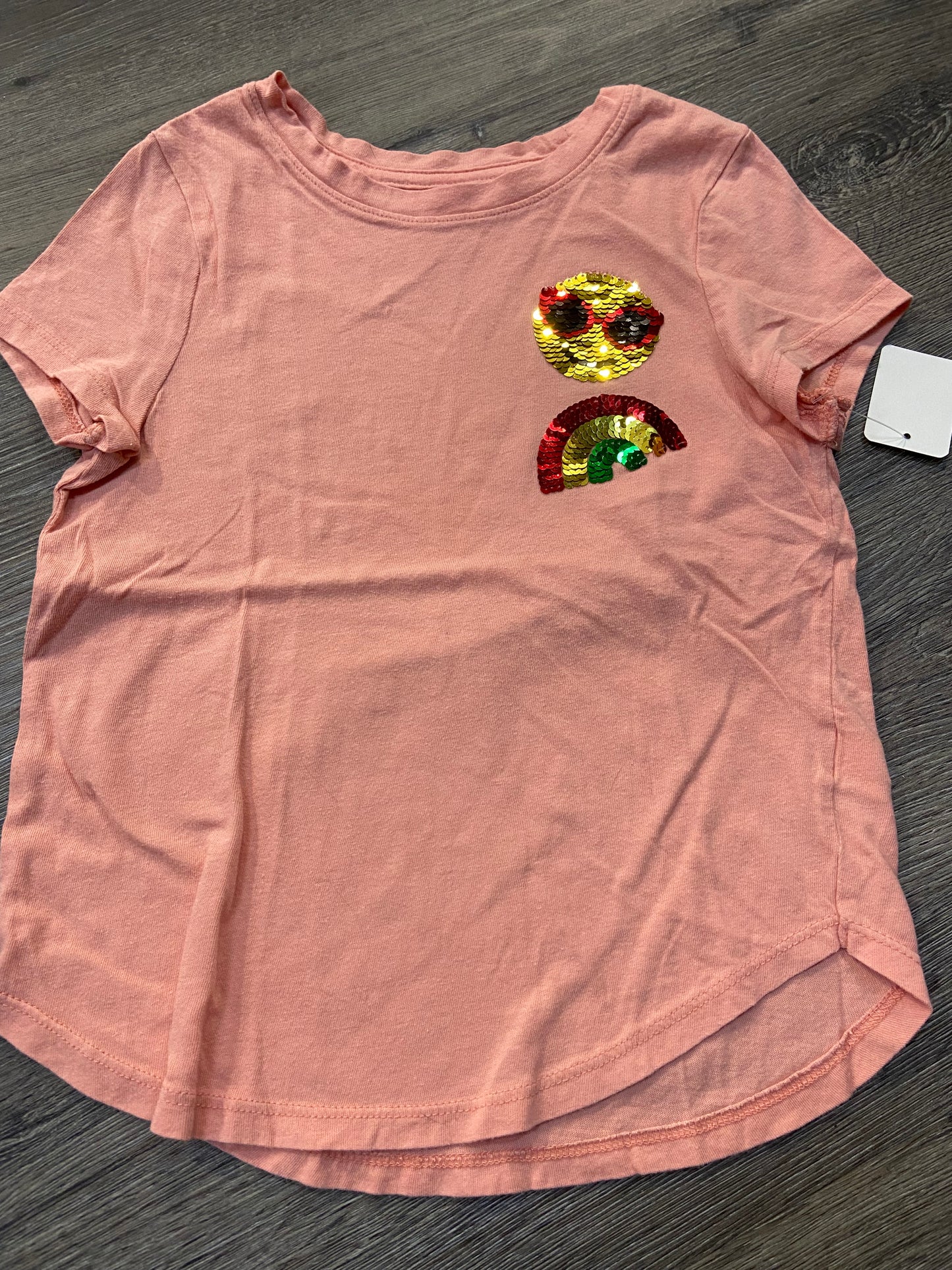 S (6-7) “Old Navy” T-shirt