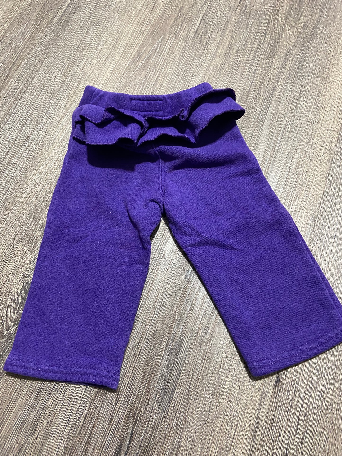 9 M “Osh Kosh” Pants