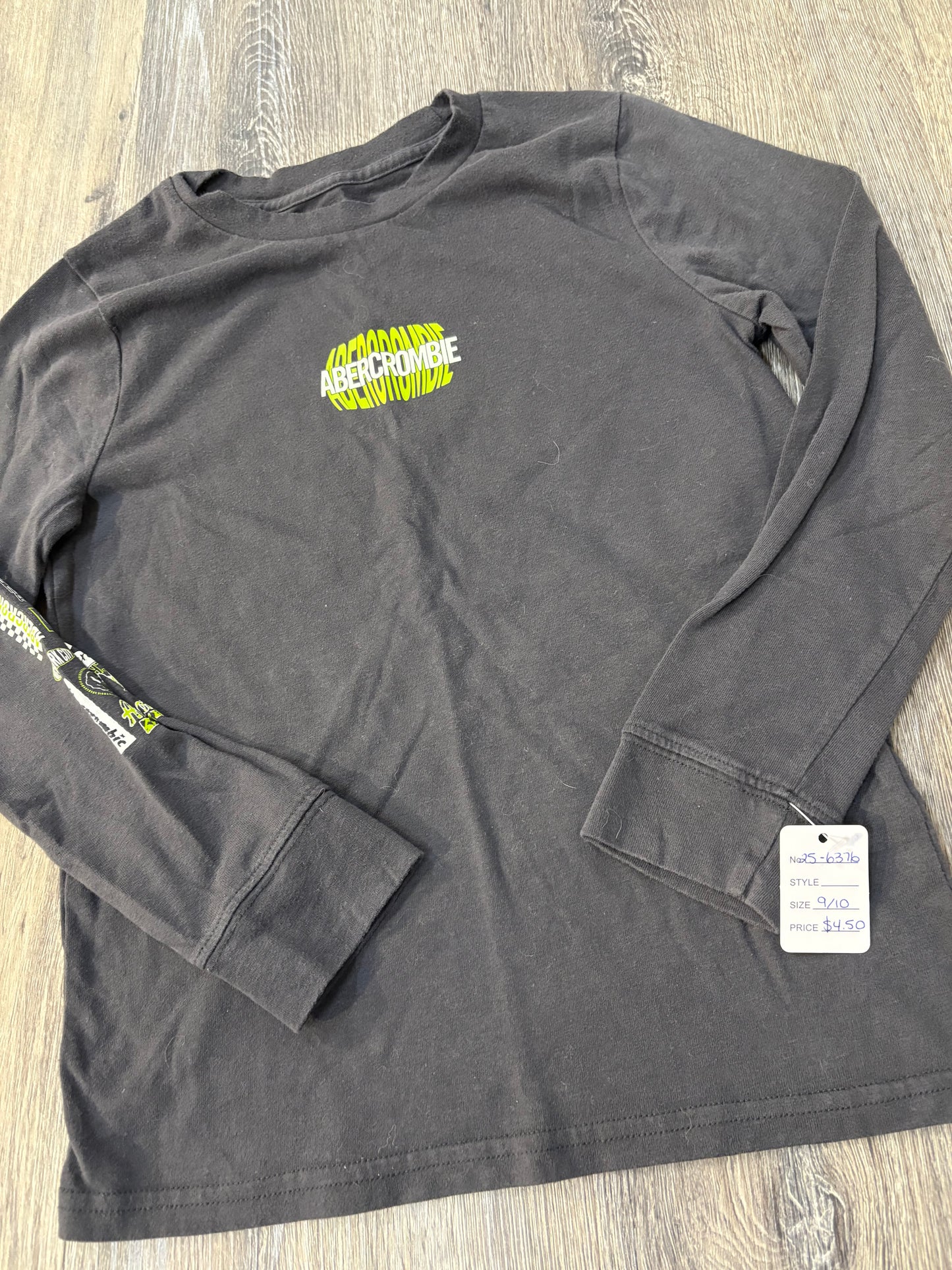9/10 “Abercrombie” Shirt
