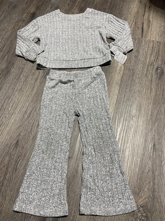 3 Yrs “Baby Gap” Knit Outfit