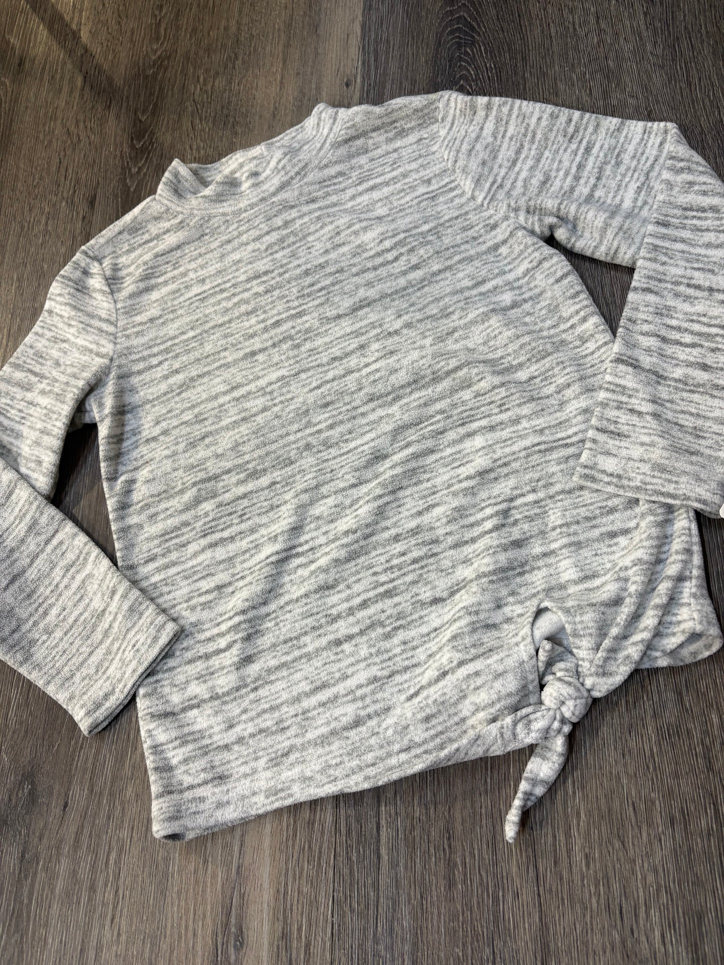 S (6-7) “Old Navy” Fleece Shirt