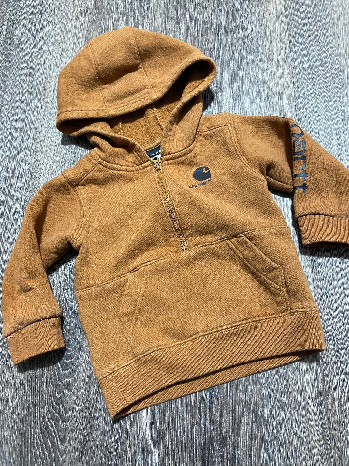 12 M “Carhartt” Hoodie