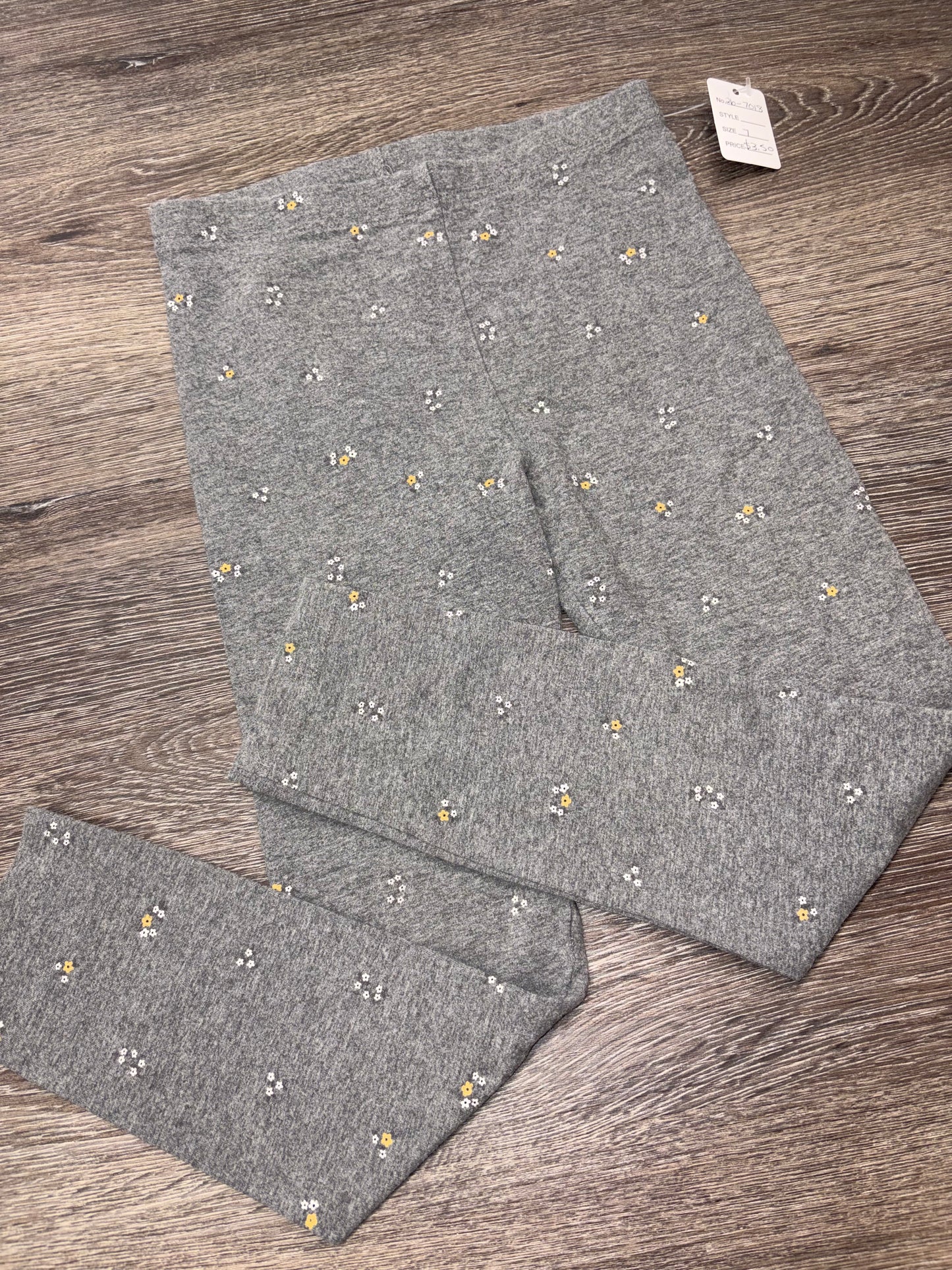 7 “Pekkle” Leggings