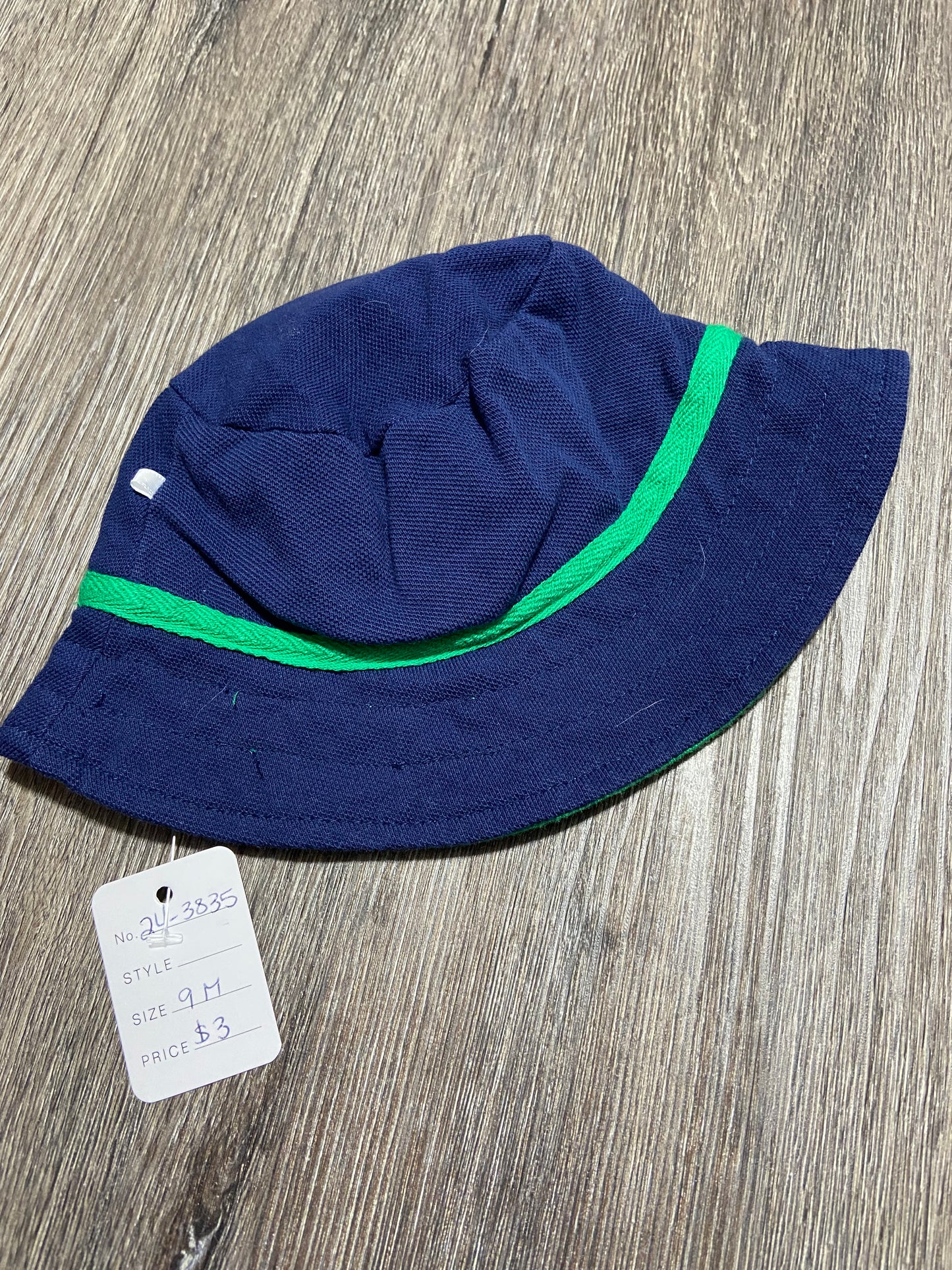 9 M Bucket Hat