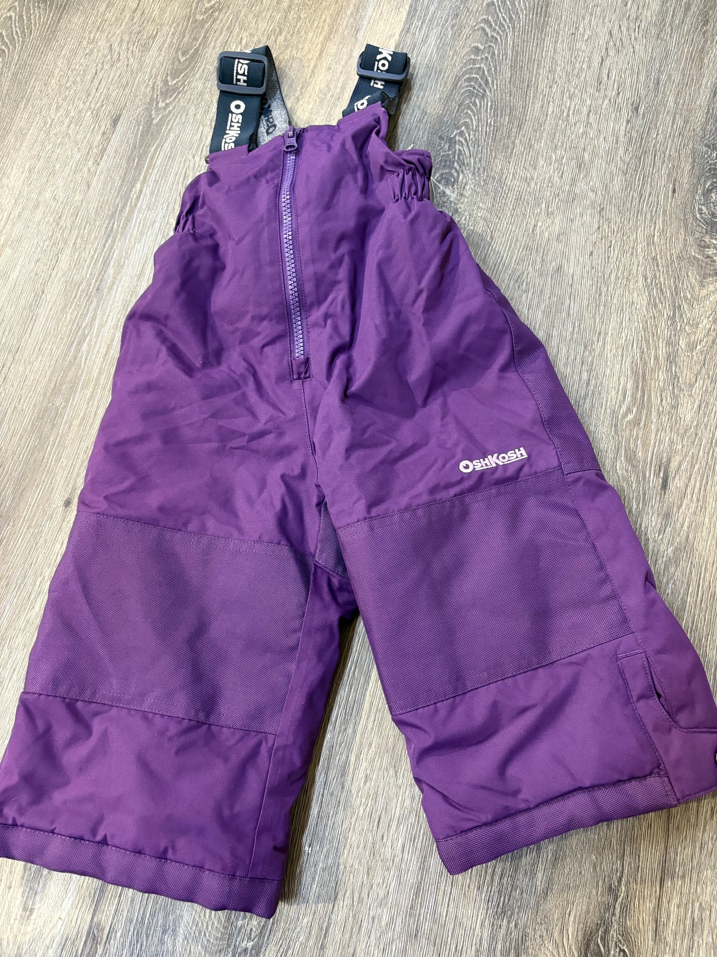 18 M “Osh Kosh” Snow Overalls *LIKE NEW*