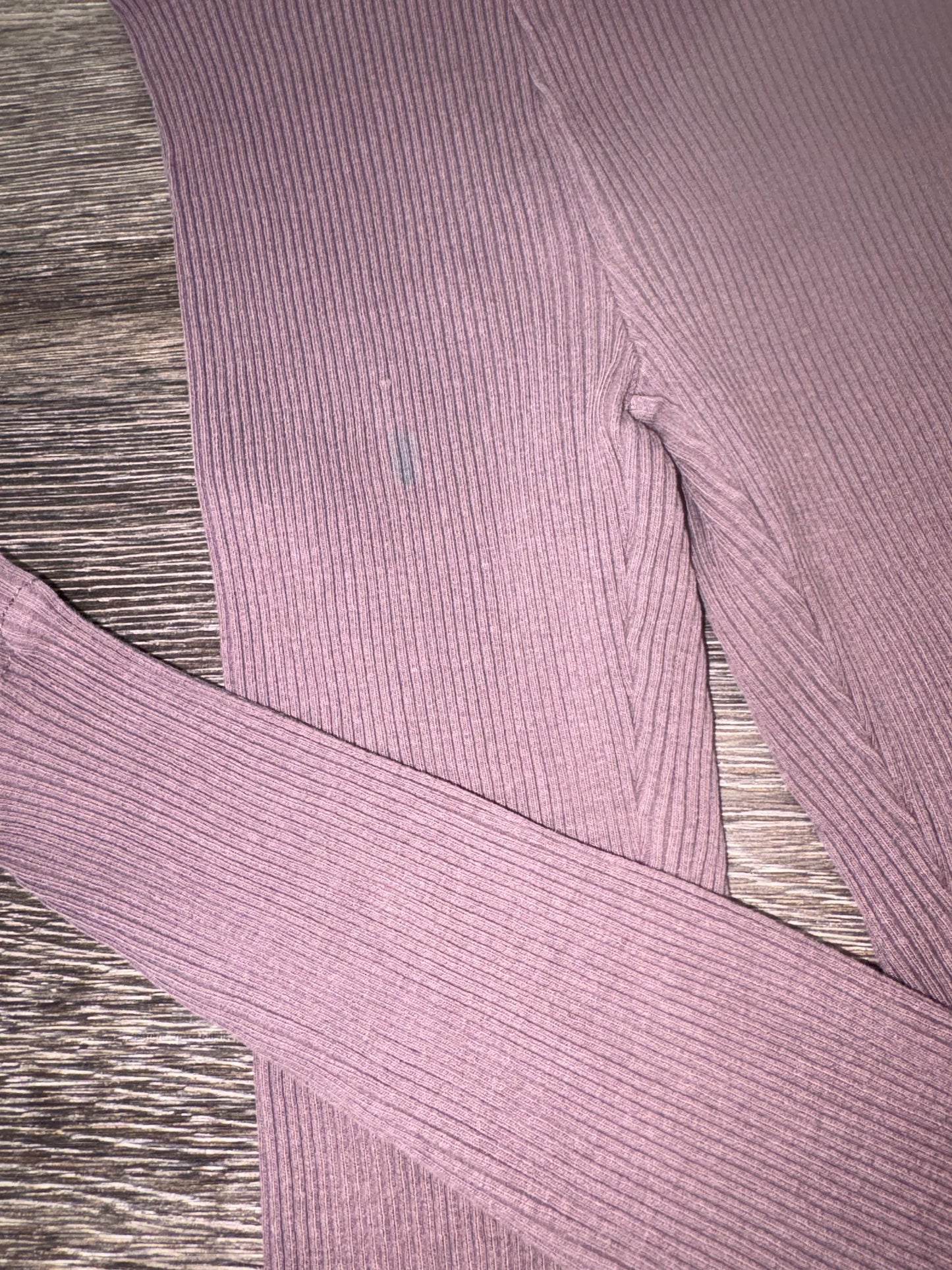 8 “Zara” Leggings *Small Mark*