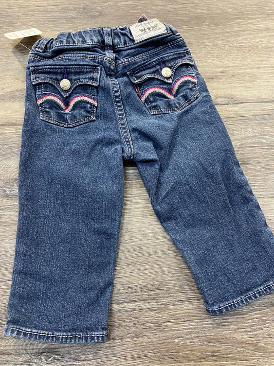4 “Levi’s” Capri Pants