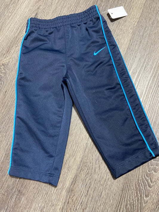 18 M “Nike” Pants