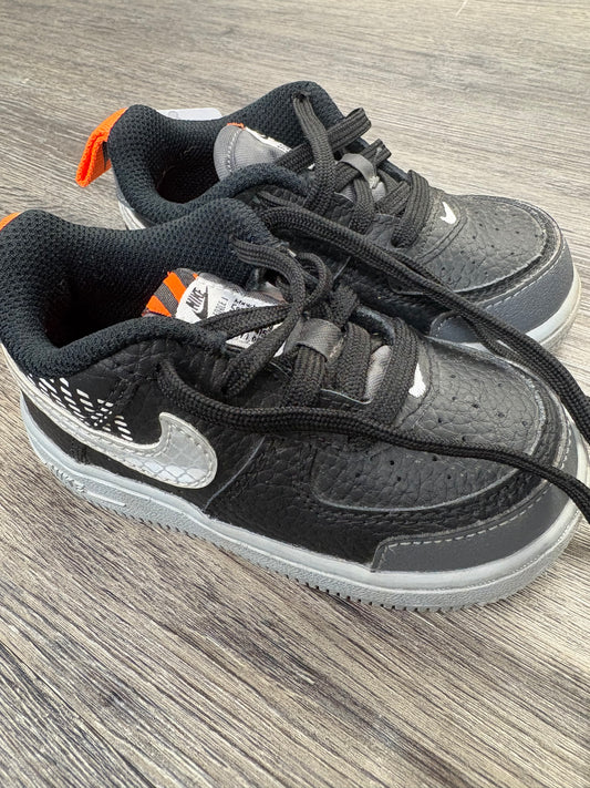 6C “Nike Force One” Sneakers