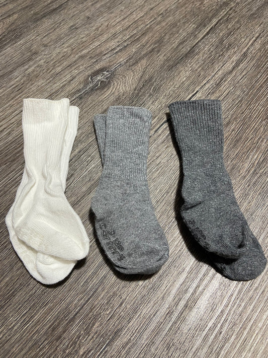 3-12 M “Carter’s” Socks