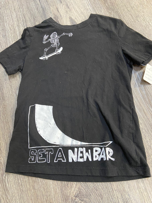 M (8) “Old Navy” T-shirt