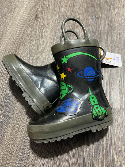 5 “Kamik” Rain Boots