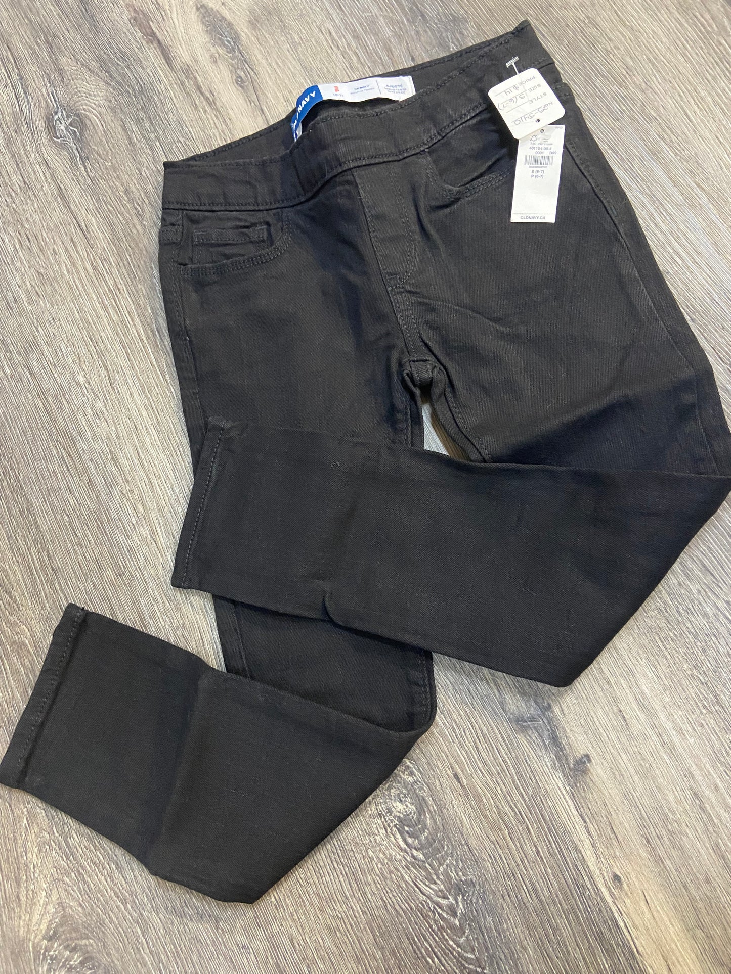 S (6-7) “Old Navy” Skinny Pull-On Jeans *NWT*