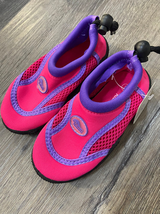8 “Kauai” Water Shoes