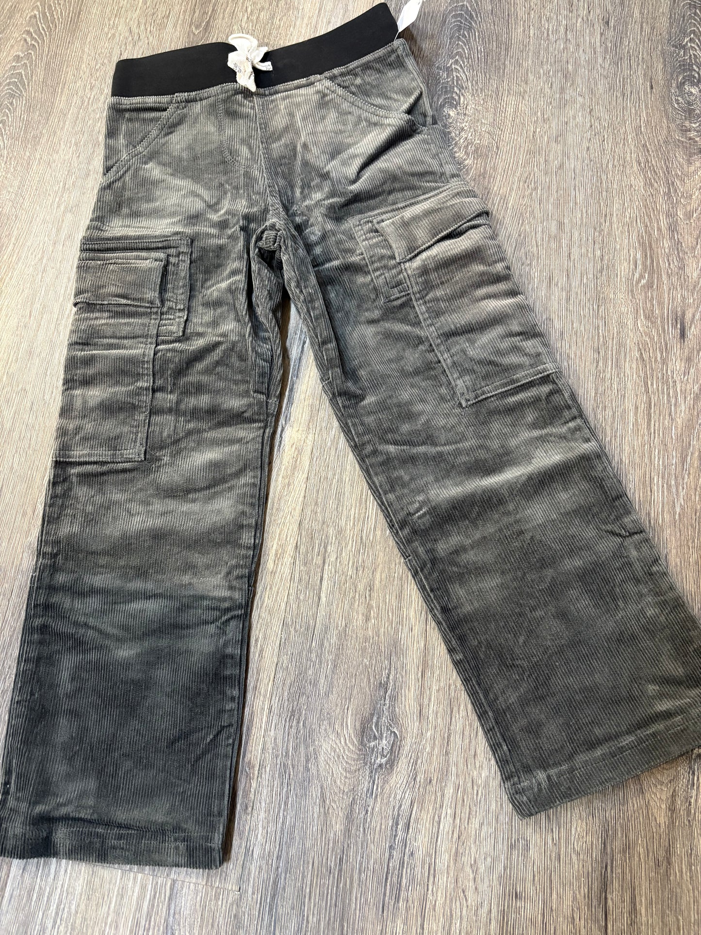 6 “Peekaboo Beans” Corduroy Pants *LIKE NEW*