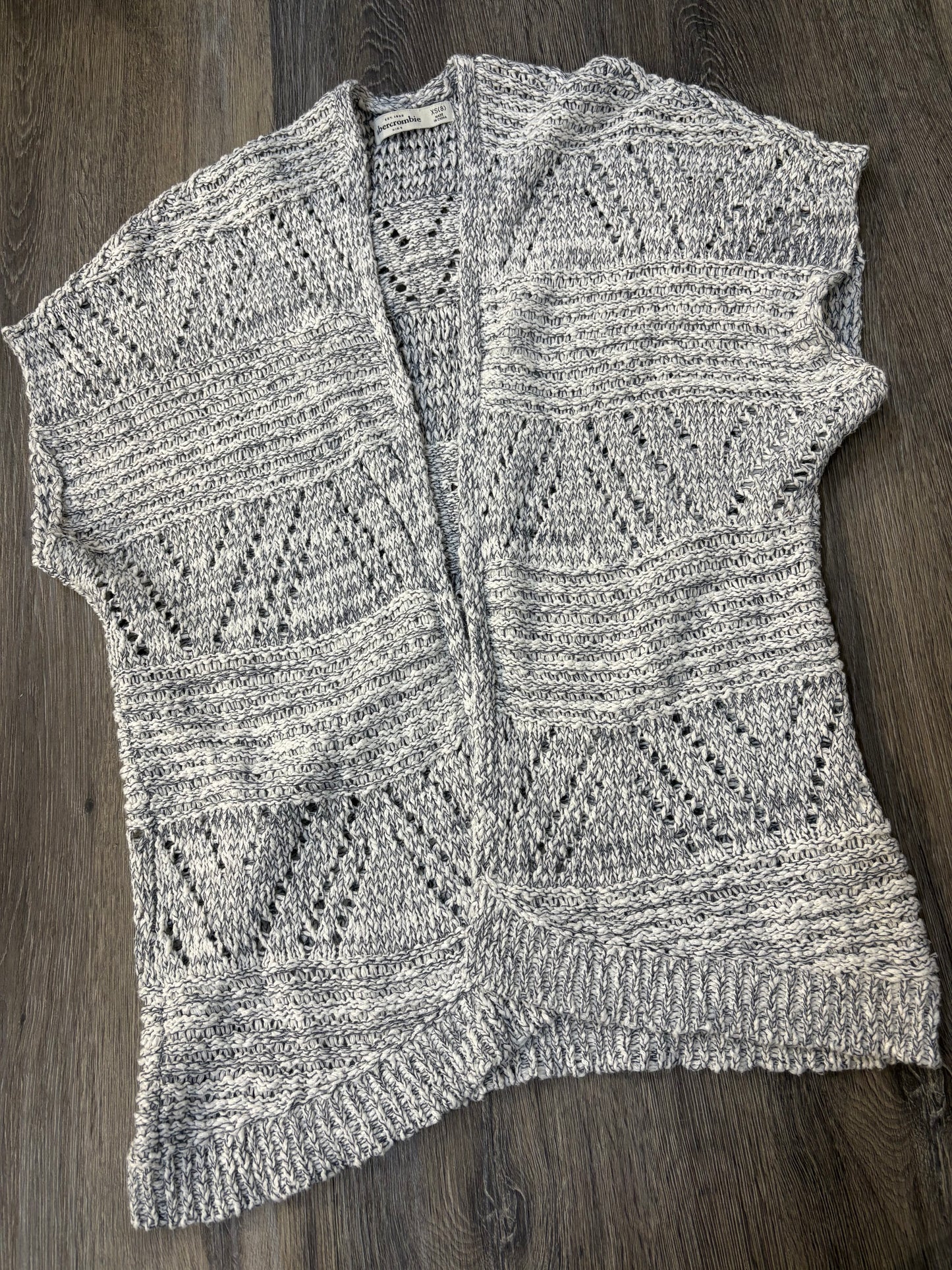 XS (8) “Abercrombie” Knit Cardigan