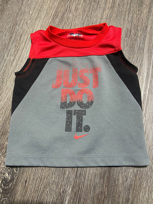 12 M “Nike” Shirt