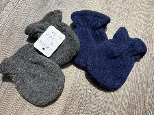 0-12 M “Joe Fresh” Fleece Mitts