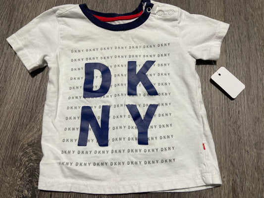 18 M “DKNY” T-Shirt