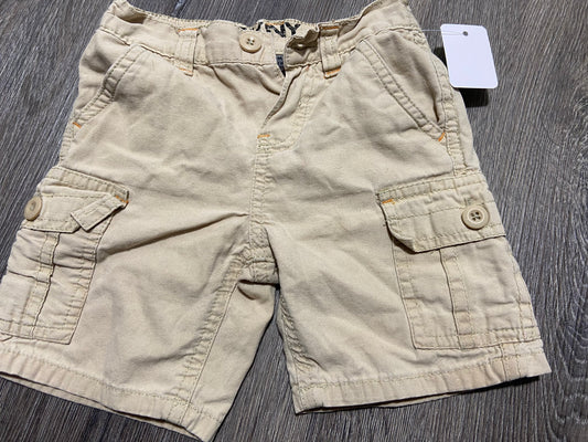 18 M “DKNY” Shorts